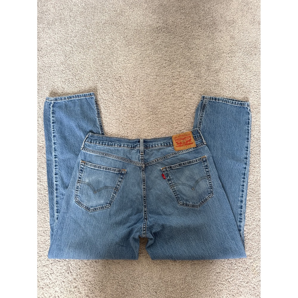 Levis 505 Regular Fit Jeans Mens 33x29 Medium Wash Blue Straight Leg Denim - Picture 2 of 6